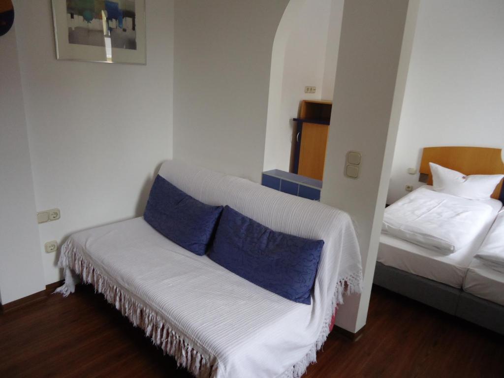 Garni Hotel Kaiserdom Bamberg Room photo